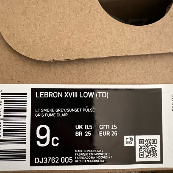 ✔️NIB✔️ NIKE Lebron 18 Low TD Space Jam Bugs vs Marvin - Picture 6 of 10